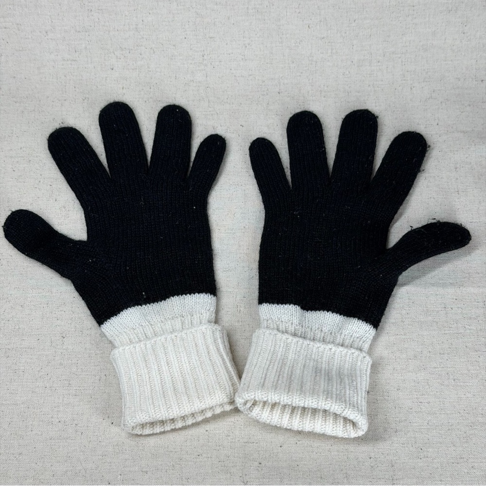 Burberry Cashmere Gloves - Picture 2 of 4